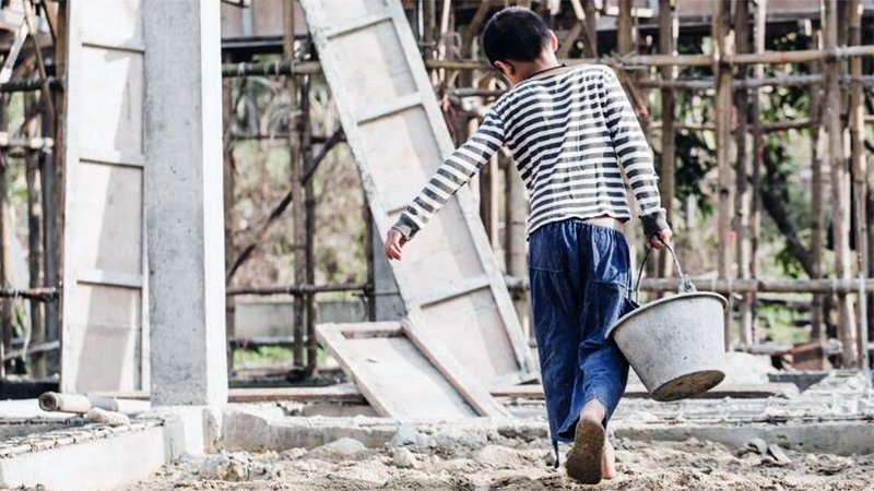 Trabajo adolescente y empleo juvenil en Argentina durante el mes de las infancias