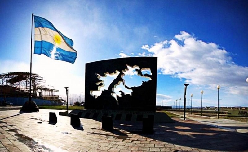Malvinas y extranjerización de la tierra argentina: soberanía, territorio y recursos naturales estratégicos
