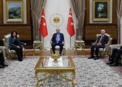 Benjamin Netanyahu y Recep Tayyip Erdogan en medio de la tensión entre Israel y Turquía tras el pedido de una alerta roja a Interpol
