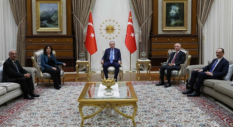 Benjamin Netanyahu y Recep Tayyip Erdogan en medio de la tensión entre Israel y Turquía tras el pedido de una alerta roja a Interpol