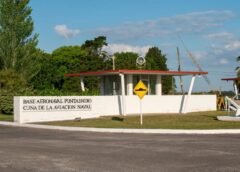 Protesta contra el cierre de la Base Aeronaval Punta Indio y el Plan Dédalo