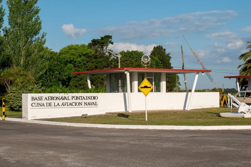 Protesta contra el cierre de la Base Aeronaval Punta Indio y el Plan Dédalo