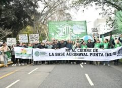Movilización en defensa de la Base Aeronaval Punta Indio frente al Ministerio de Defensa