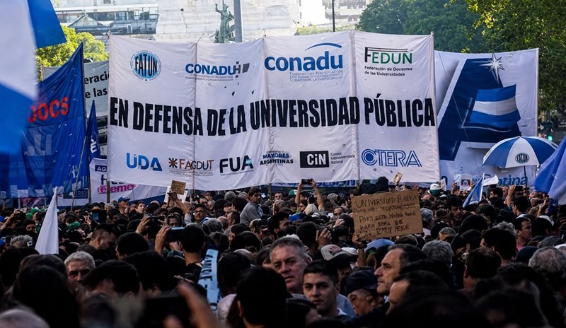 Paro universitario de 48 horas por salarios y cumplimiento de la Ley de Financiamiento Universitario