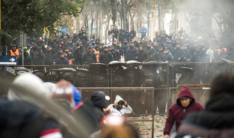Manifestantes en Jujuy durante las protestas contra la reforma constitucional de 2023 y el juicio a 19 acusados