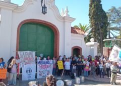 Organizaciones sociales protestan frente a la Quinta de Olivos por los gastos del Gobierno