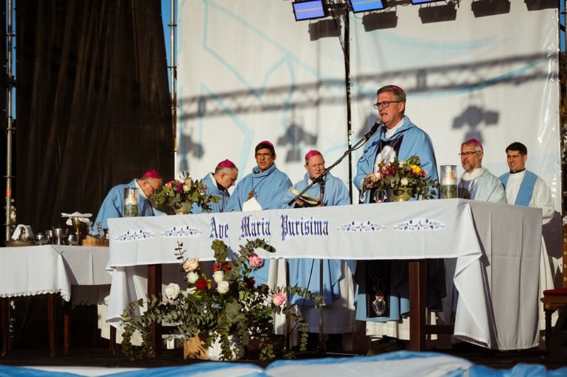 Jorge García Cuerva durante la misa de la Peregrinación a Luján, donde llamó a curar los vínculos entre los argentinos.